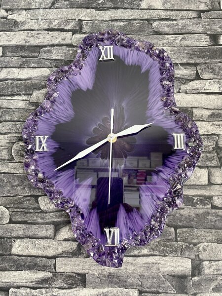 Die Wanduhr Ametist Violett